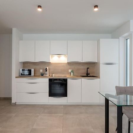 Superbe Appartement Avec Parking มัลเมอดี ภายนอก รูปภาพ