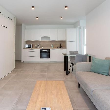 Superbe Appartement Avec Parking มัลเมอดี ภายนอก รูปภาพ